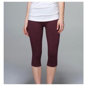 Lululemon In the Flow Crops Bordeaux Drama